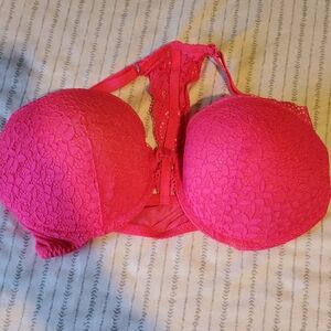 Elegant Lace Push-Up Bra in Bold Pink